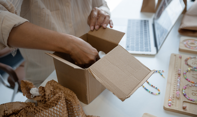 Foreign Parcel Service in Surat